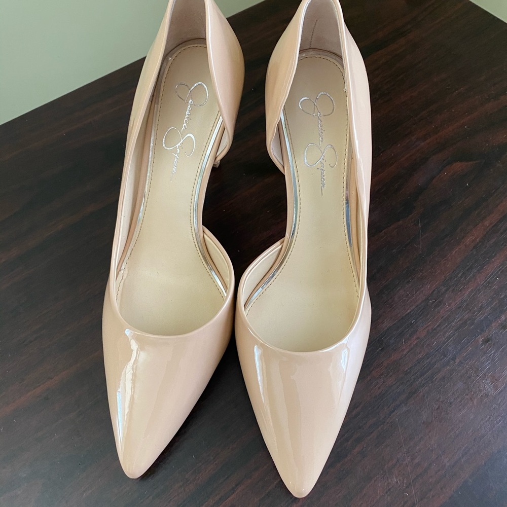 *NEW*Jessica Simpson 9.5 Medium Nude 4 inches Tall
